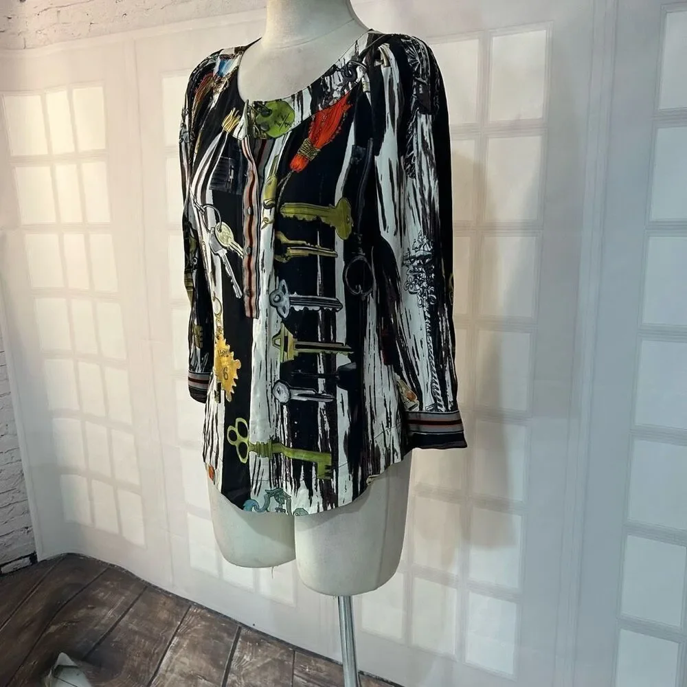 Diane von Furstenberg silk Key print Graphic long sleeve Blouse Size 10